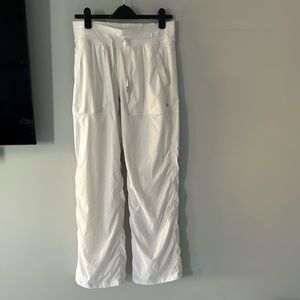 Fully lined lululemon joggers/dance pants. Size 8